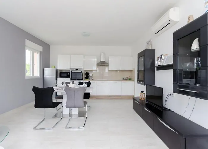Apartments&room Ljubica I Branko *