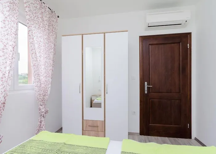 And Ljubica I Branko Apartamento Lopar